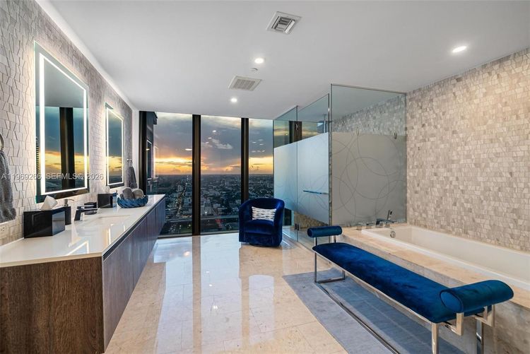 Rise Brickell City Centre #3801 image #23