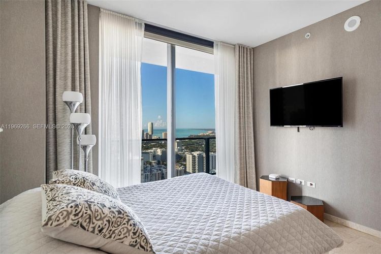 Rise Brickell City Centre #3801 image #31