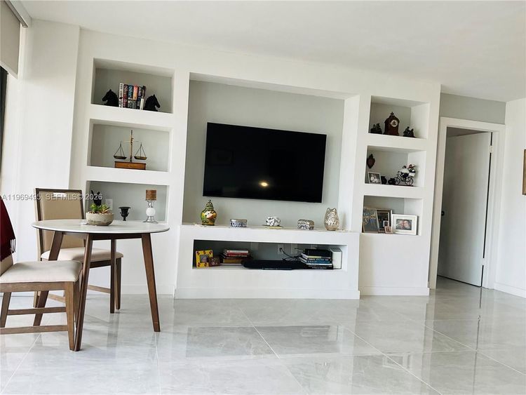 Costa Bella #1602 image #6