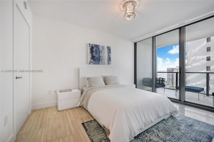 Echo Brickell #1003 image #11