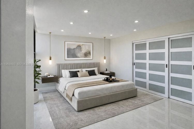 Plaza of the Americas #814 image #7