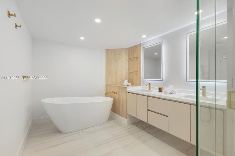 Williams Island 3000 #2504 image #28