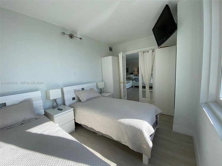 Roney Palace #338 image #11