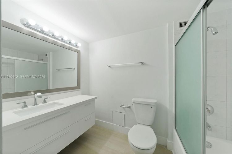 Roney Palace #338 image #13