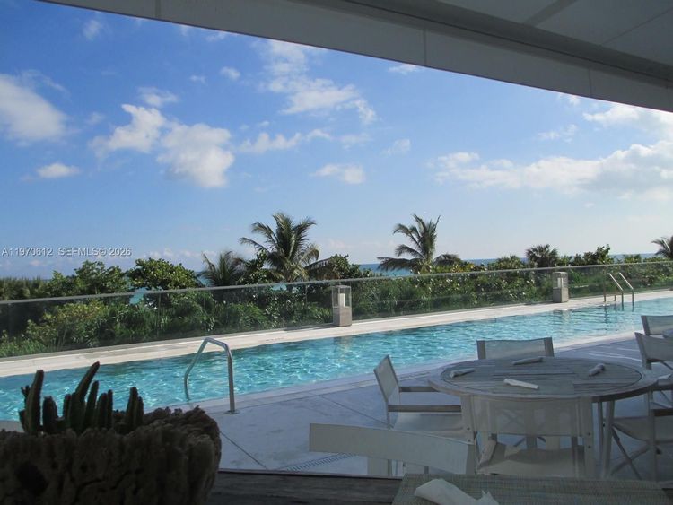 Roney Palace #338 image #26