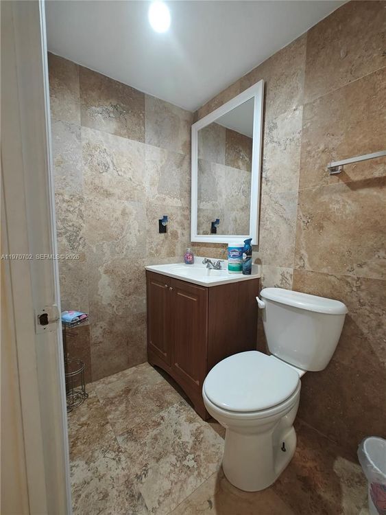 Four Ambassadors #303 image #10