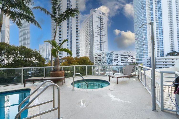 Edgewater Lofts #606 image #6