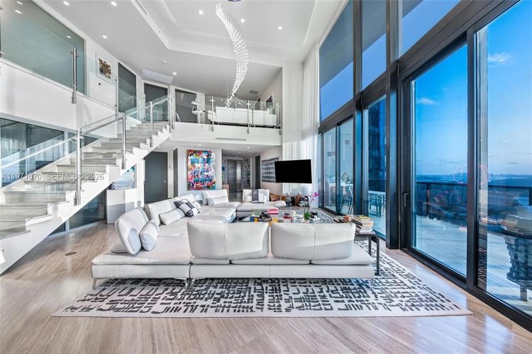 Porsche Design Tower #5003 image #12