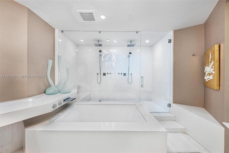 Porsche Design Tower #5003 image #18