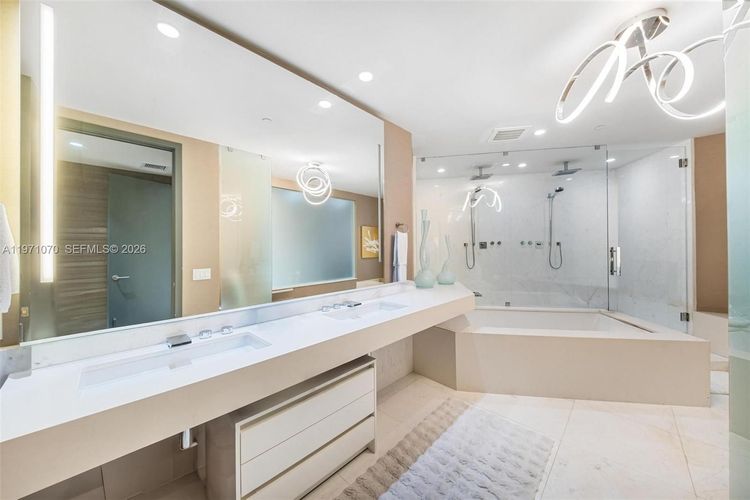 Porsche Design Tower #5003 image #19