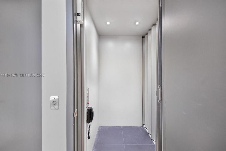 Porsche Design Tower #5003 image #29