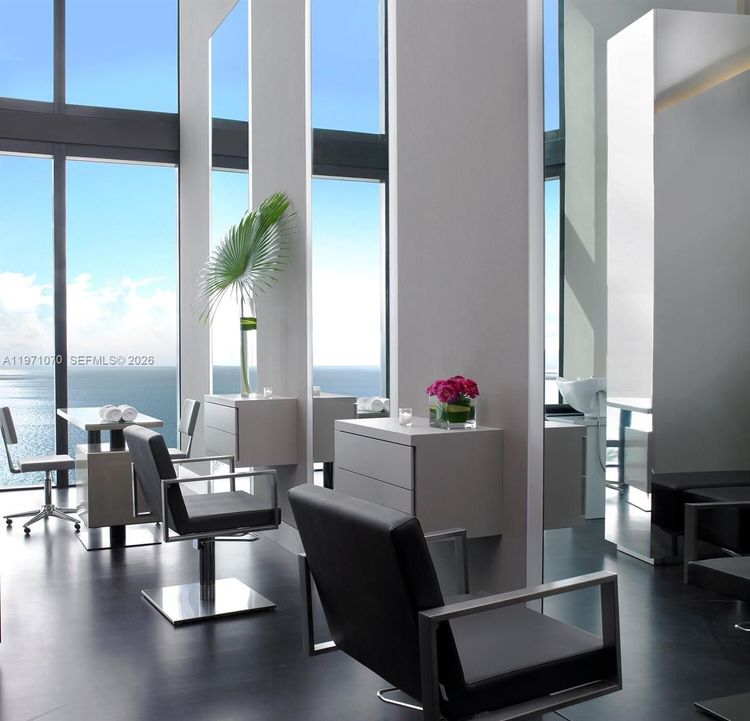 Porsche Design Tower #5003 image #32