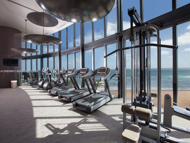 Porsche Design Tower #5003 image #35