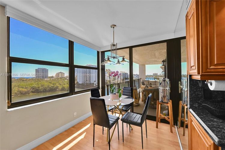 The Corinthian #9H image #20