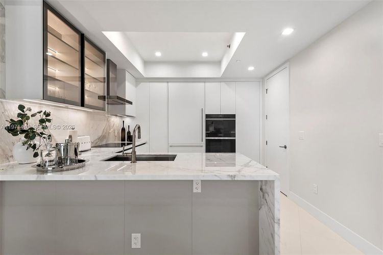 Trump Tower 1 #803 image #10