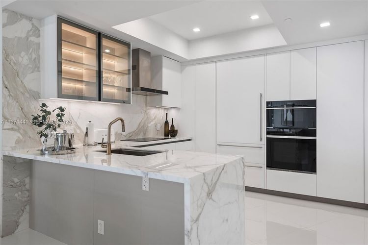 Trump Tower 1 #803 image #12