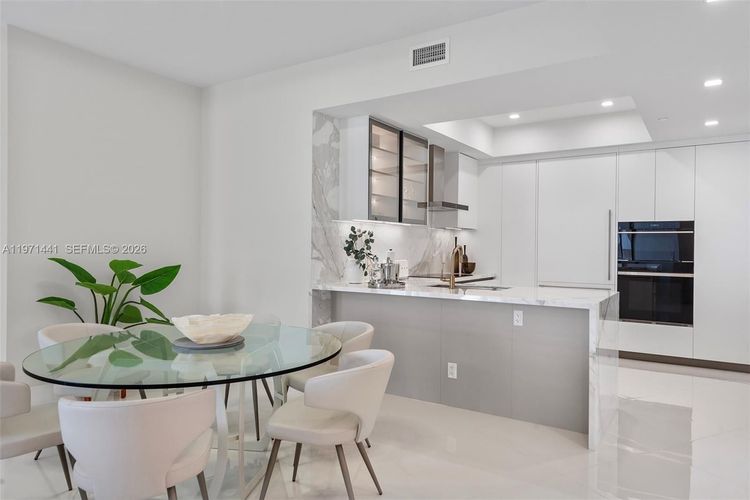 Trump Tower 1 #803 image #14