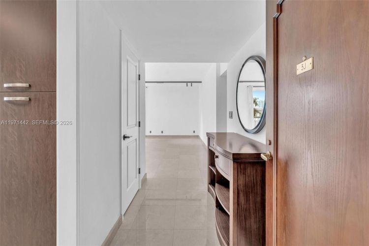 Turnberry Towers #3J image #18