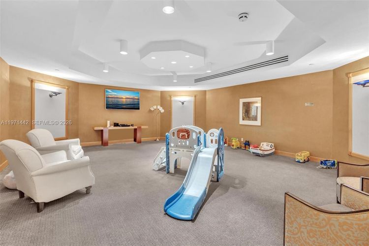 Turnberry Towers #3J image #24