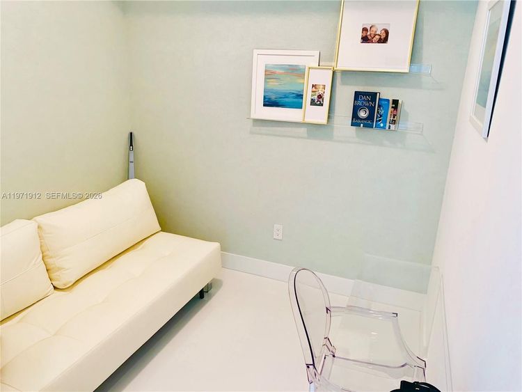 The Bond #4009 image #14