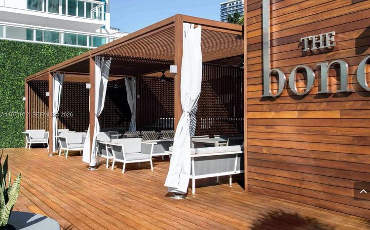 The Bond #4009 image #33