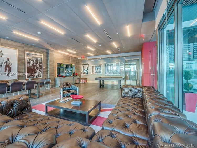 The Bond #4009 image #36