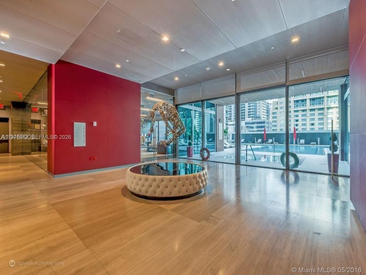 The Bond #4009 image #38