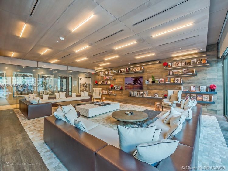 The Bond #4009 image #39