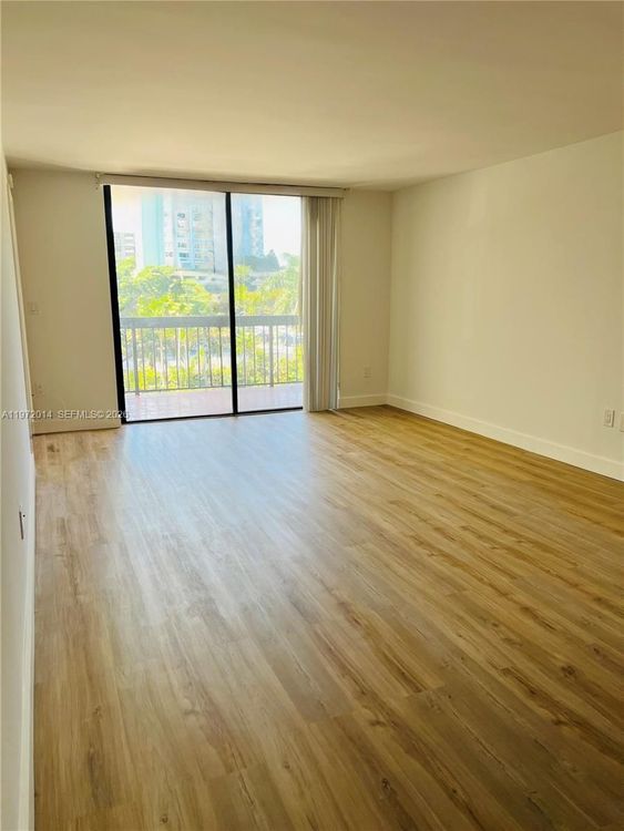 Brickell Bay Club #308 image #13