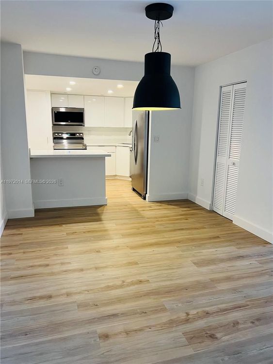 Brickell Bay Club #308 image #15