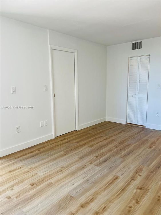 Brickell Bay Club #308 image #20