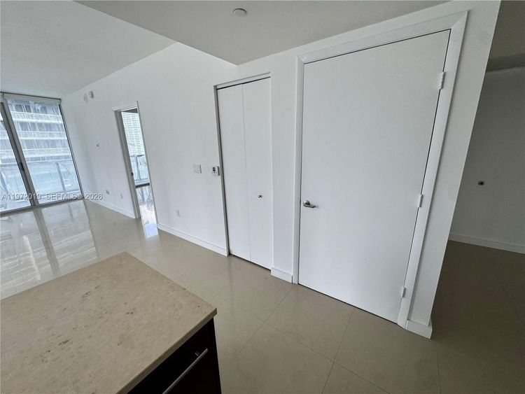 Icon Brickell II #1810 image #12