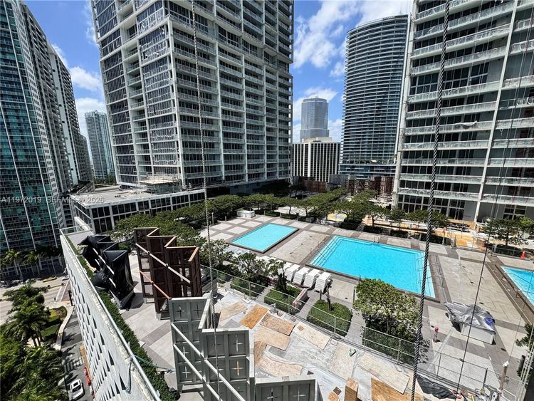 Icon Brickell II #1810 image #16