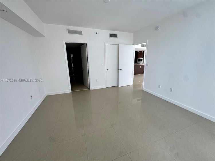 Icon Brickell II #1810 image #28