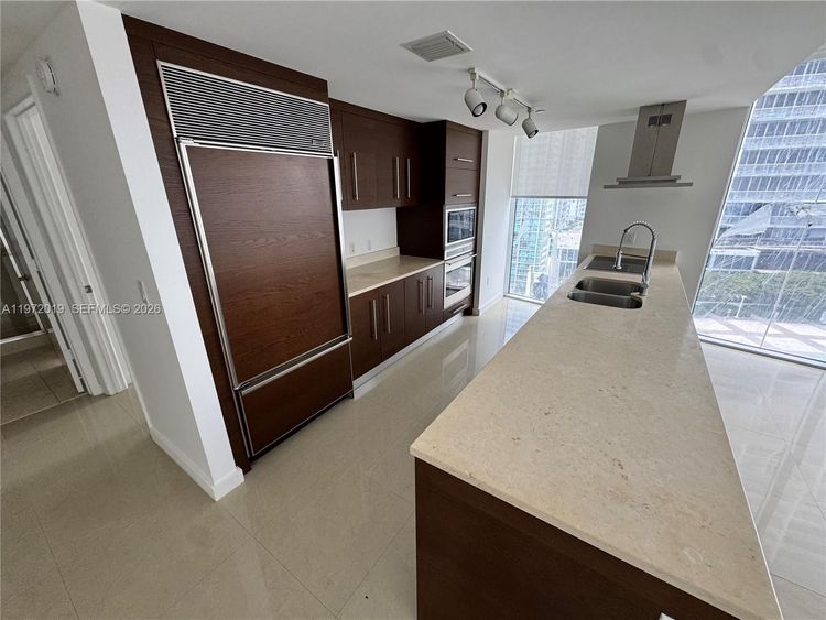 Icon Brickell II #1810 image #9