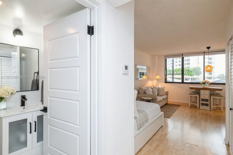 Brickell Key II #504 image #12