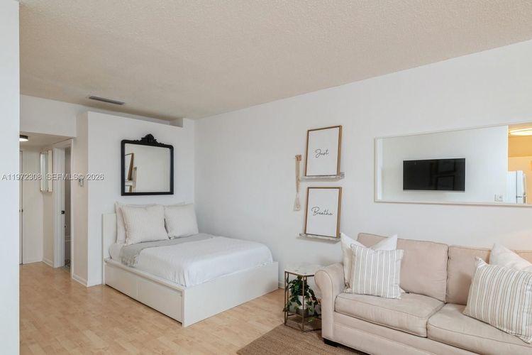 Brickell Key II #504 image #13