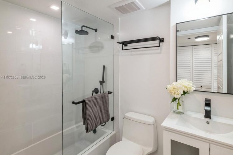 Brickell Key II #504 image #19