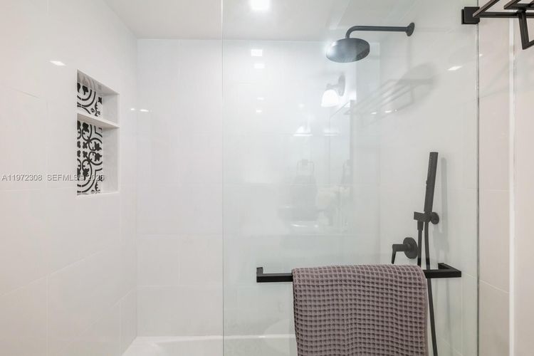 Brickell Key II #504 image #20