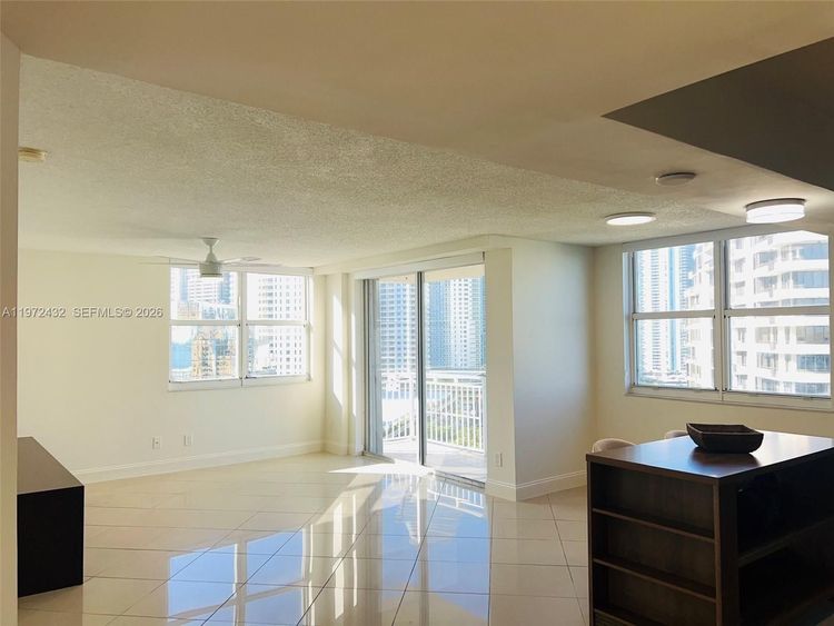 Isola #1601 image #15