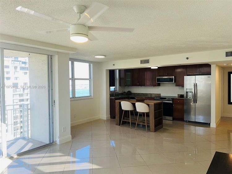 Isola #1601 image #21