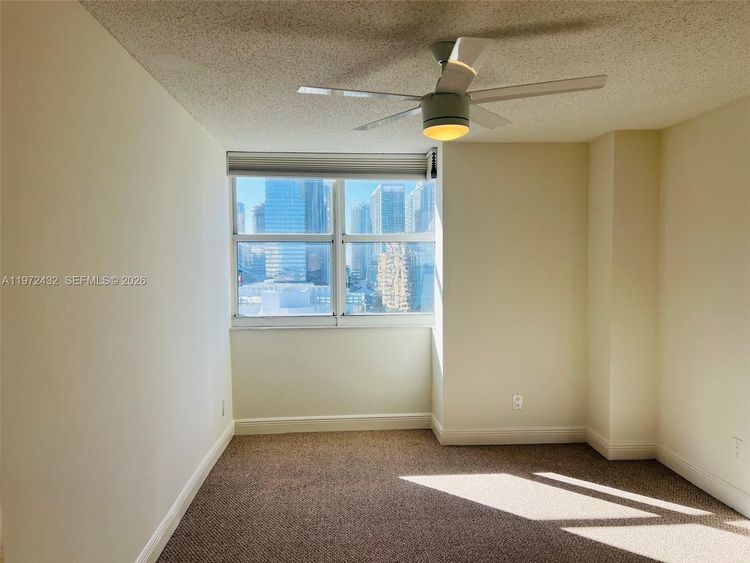 Isola #1601 image #26