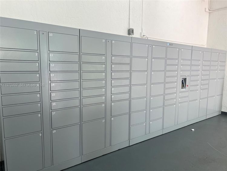 Isola #1601 image #35