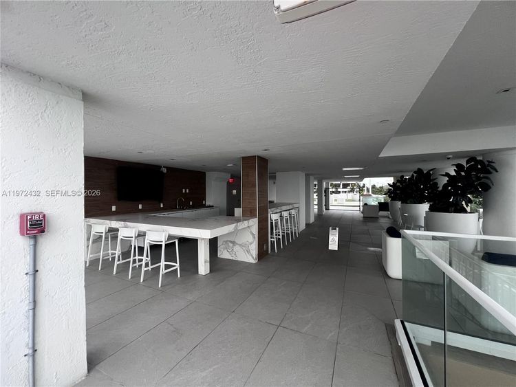 Isola #1601 image #45