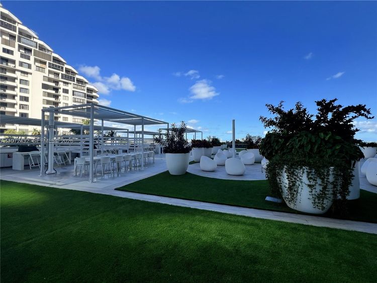 Isola #1601 image #53