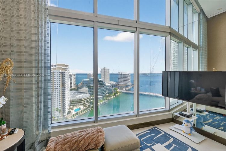 Icon Brickell II #2201 image #13