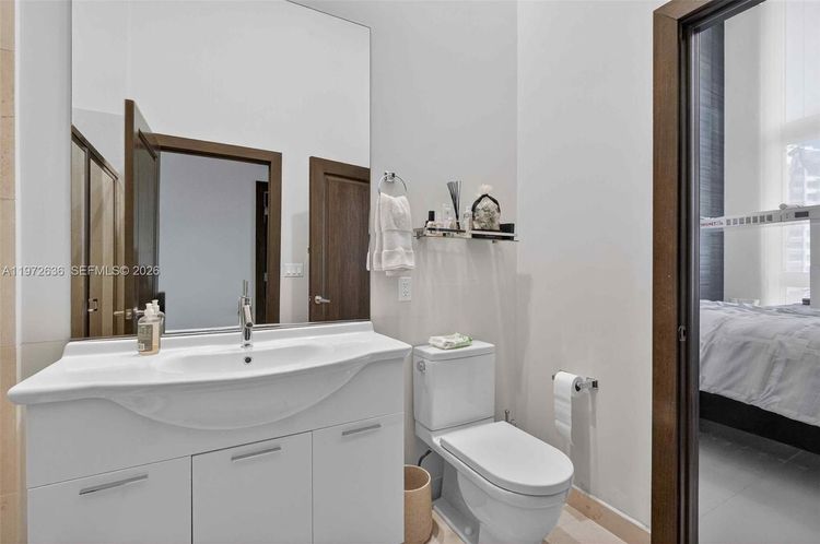 Icon Brickell II #2201 image #19