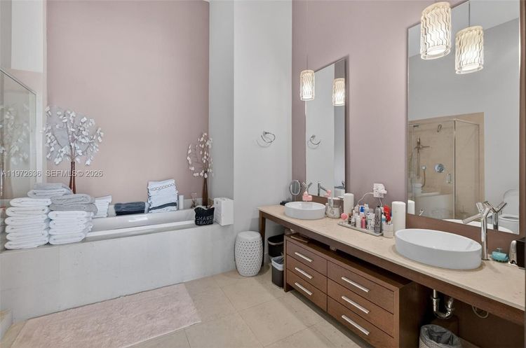 Icon Brickell II #2201 image #21