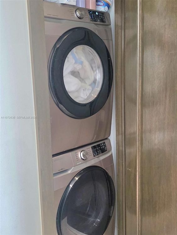 Icon Brickell II #2201 image #24