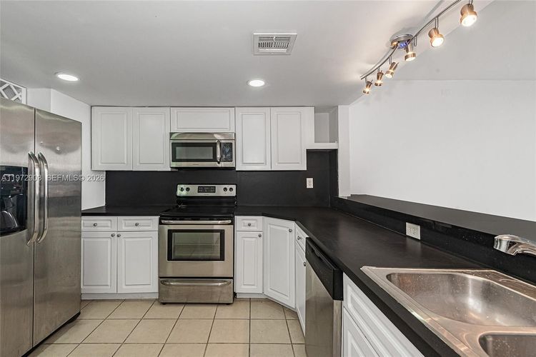 The Venetia #603 image #10